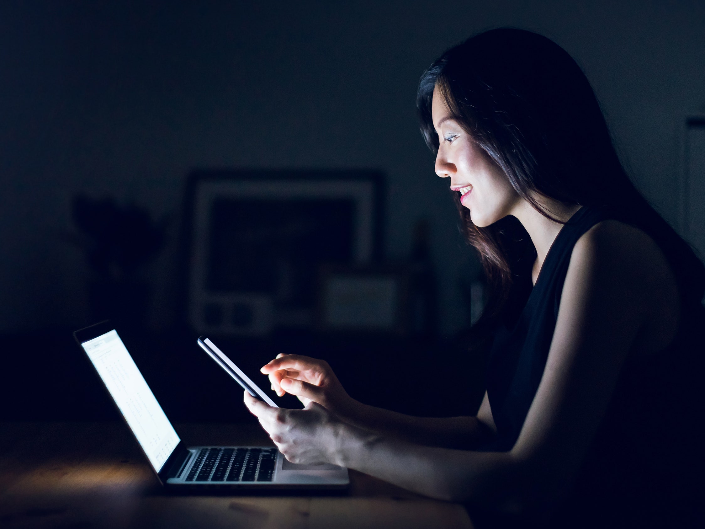 Γυαλιά προστασίας οθόνης Blue Light: είναι χρήσιμα;